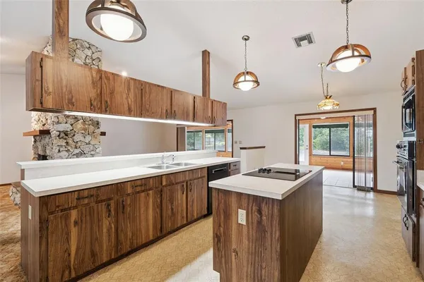 $894,000 | 624 Hull Island Drive, Oakland, FL 34787
