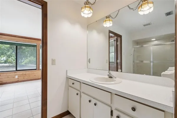 $894,000 | 624 Hull Island Drive, Oakland, FL 34787