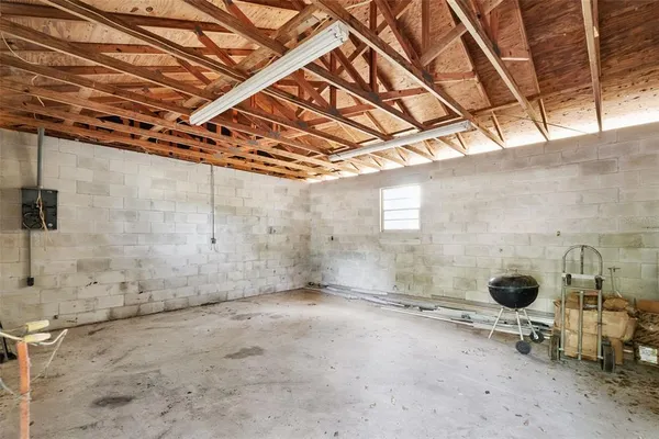 $894,000 | 624 Hull Island Drive, Oakland, FL 34787