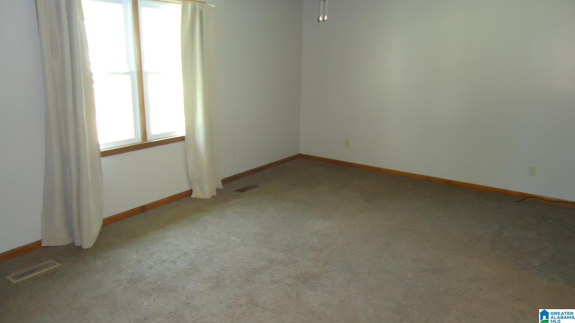 1725 Roundhill Road Weaver, AL 36277 - Photo 10 of 28