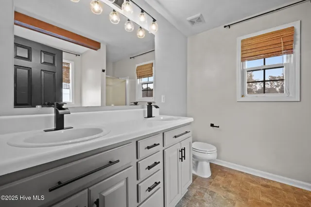 $325,000 | 101 Loyd Lane, Beulaville, NC 28518