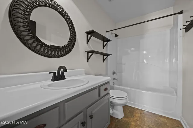 $325,000 | 101 Loyd Lane, Beulaville, NC 28518