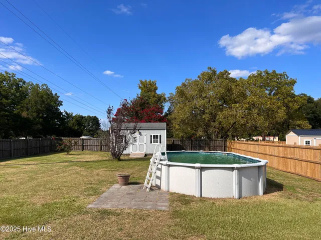 $325,000 | 101 Loyd Lane, Beulaville, NC 28518