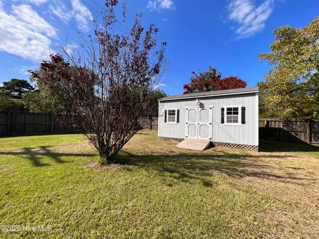 $325,000 | 101 Loyd Lane, Beulaville, NC 28518