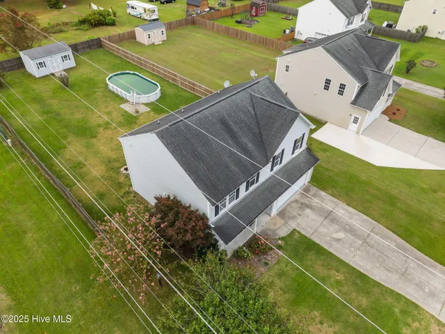 $325,000 | 101 Loyd Lane, Beulaville, NC 28518