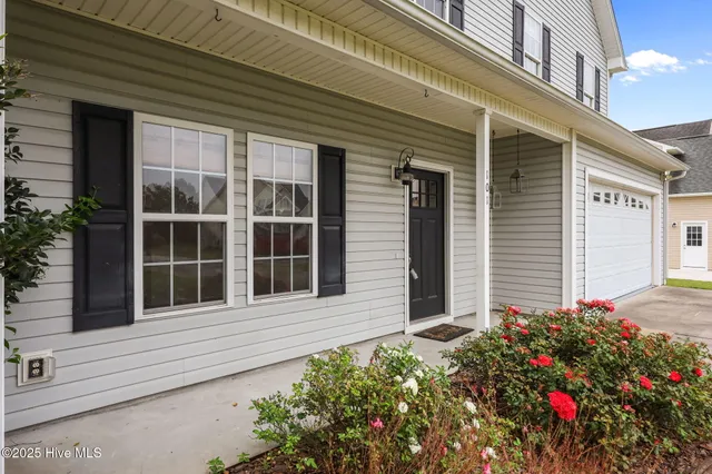 $325,000 | 101 Loyd Lane, Beulaville, NC 28518