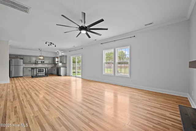 $325,000 | 101 Loyd Lane, Beulaville, NC 28518