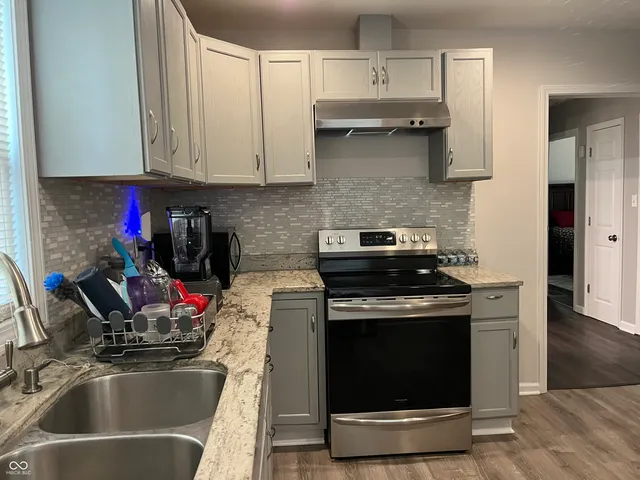 $159,900 | 1424 West 27th Street, Indianapolis, IN 46208