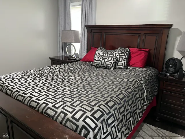 $159,900 | 1424 West 27th Street, Indianapolis, IN 46208