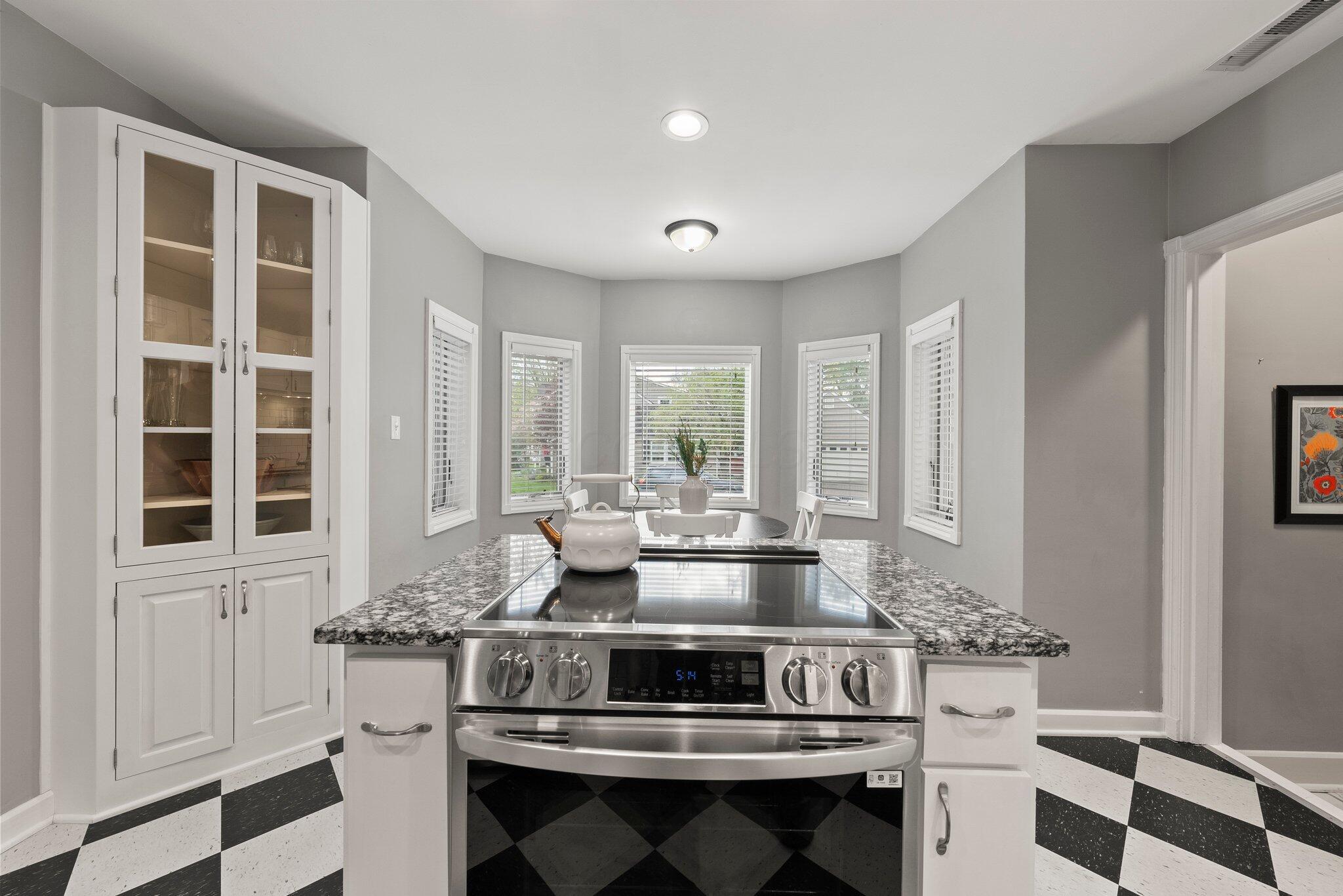 130 West Beaumont Road Columbus, OH 43214 - Photo 14 of 71 DSC02716