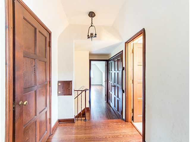 2267 Oxford Road Columbus, OH 43221 - Photo 17 of 24