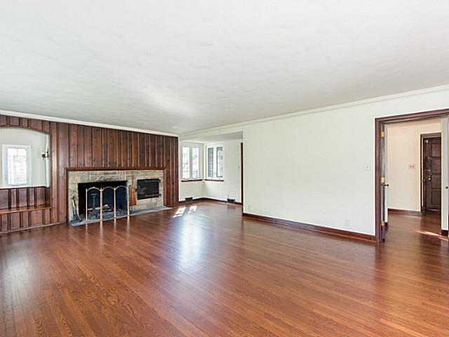 2267 Oxford Road Columbus, OH 43221 - Photo 3 of 24