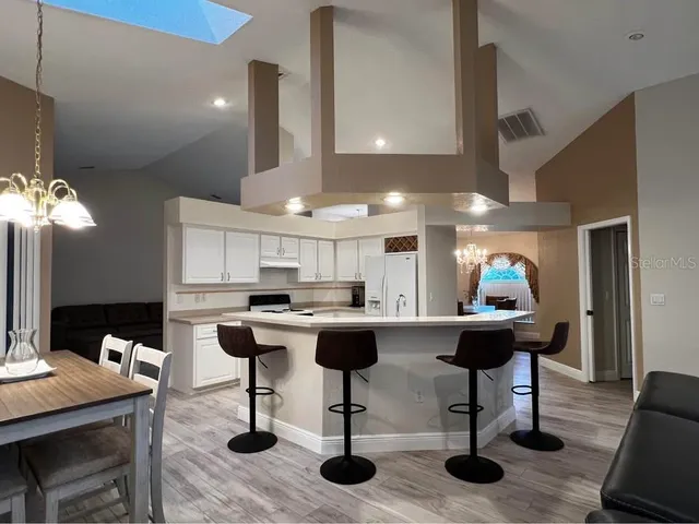 $2,300 | 9448 Tooke Shore Drive, Weeki Wachee, FL 34613