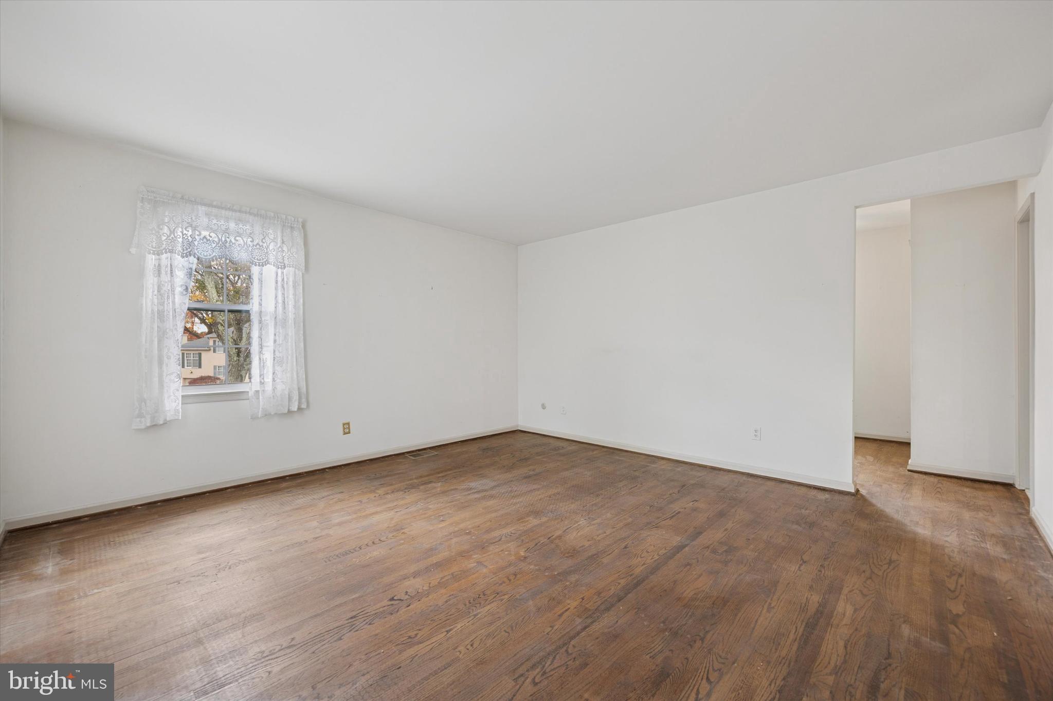 9 Hansen Court Narberth, PA 19072 - Photo 20 of 29 an empty room with windows