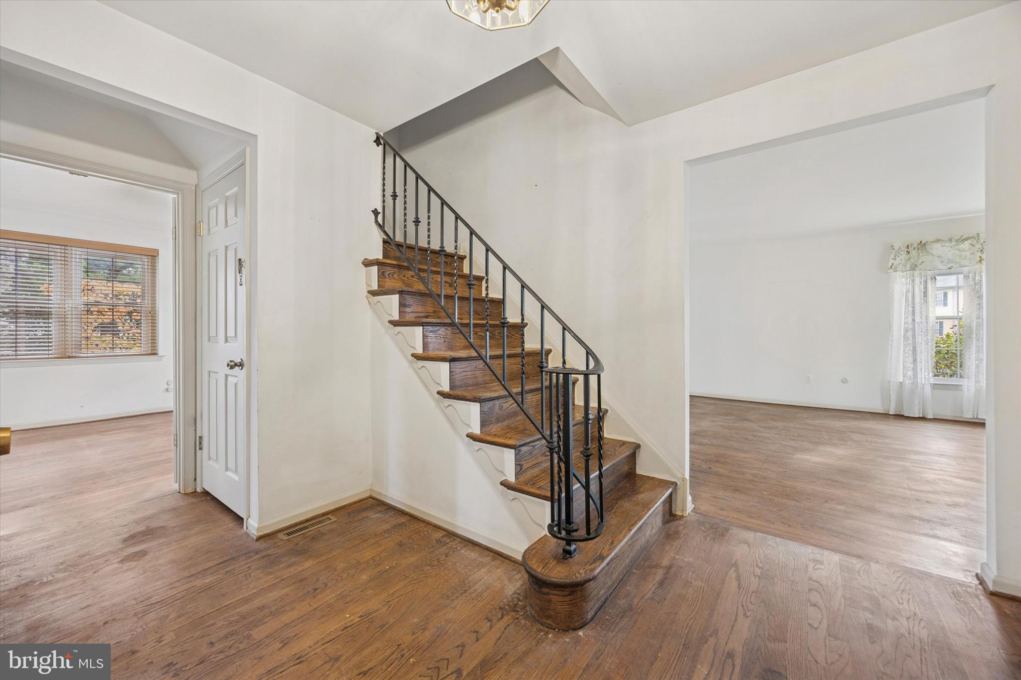 9 Hansen Court Narberth, PA 19072 - Photo 2 of 29