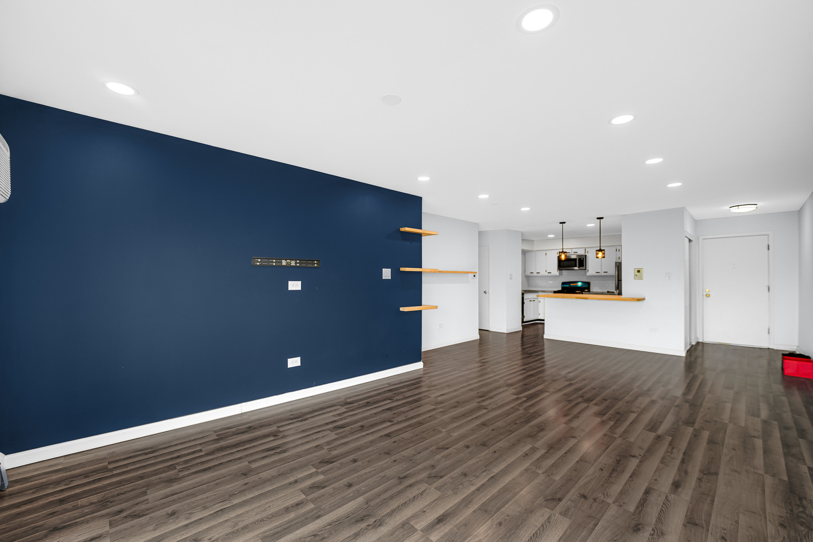 1133 South Finley Road, Unit 310 Lombard, IL 60148 - Photo 6 of 29 Gallery Image 6