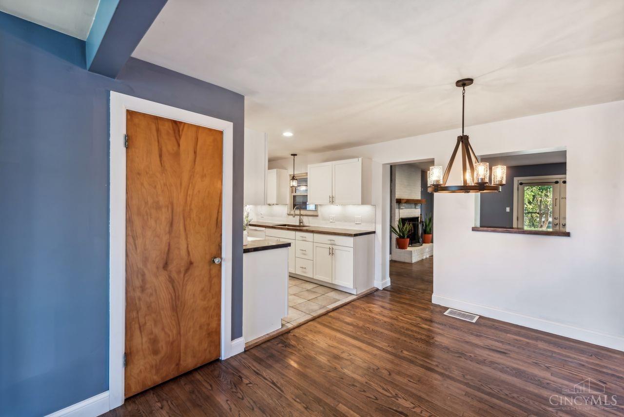 7520 Gaines Road Cincinnati, OH 45247 - Photo 6 of 36