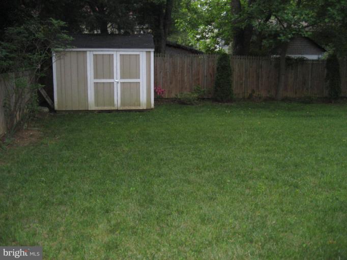 6711 Greendale Road Alexandria, VA 22310 - Photo 17 of 17 Exterior (Rear)