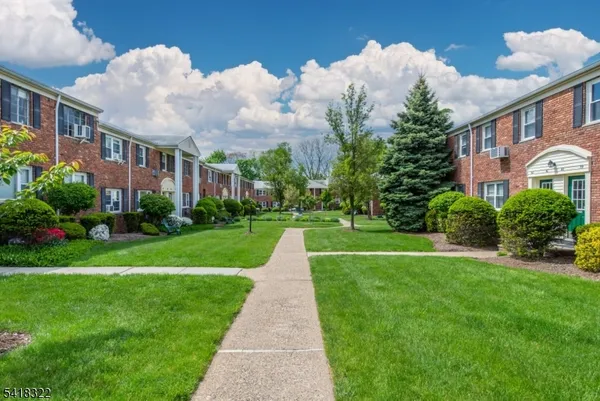 $2,100 | 71 Roseland Avenue, Unit 60, Caldwell, NJ 07006