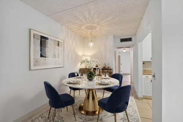 $79,997 | 3300 Springdale Boulevard, Unit 208, Palm Springs, FL 33461