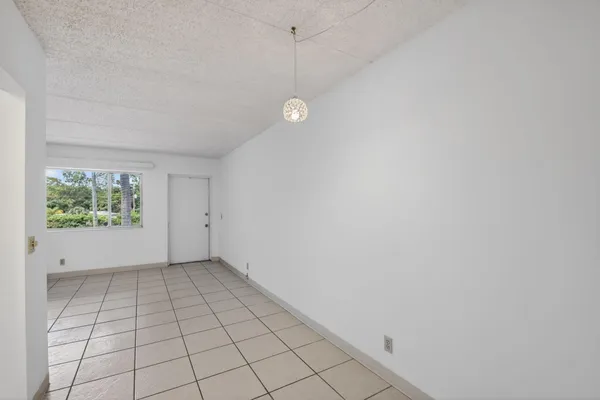 $79,997 | 3300 Springdale Boulevard, Unit 208, Palm Springs, FL 33461