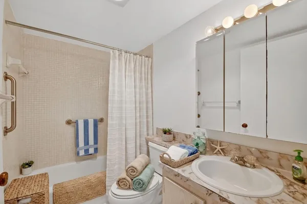 $79,997 | 3300 Springdale Boulevard, Unit 208, Palm Springs, FL 33461