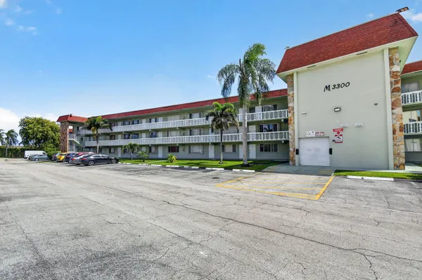 $79,997 | 3300 Springdale Boulevard, Unit 208, Palm Springs, FL 33461