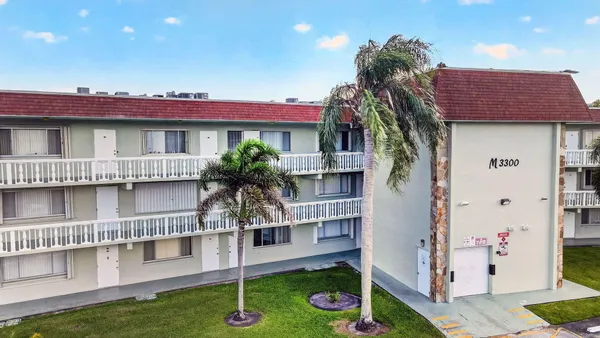 $79,997 | 3300 Springdale Boulevard, Unit 208, Palm Springs, FL 33461