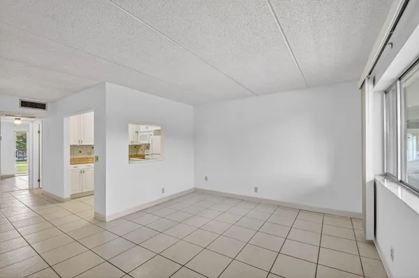 $79,997 | 3300 Springdale Boulevard, Unit 208, Palm Springs, FL 33461