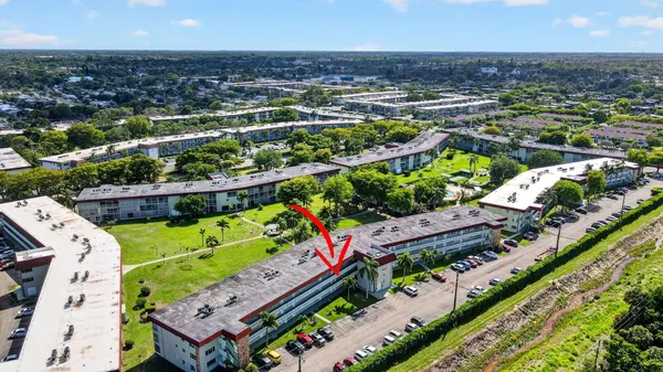 $79,997 | 3300 Springdale Boulevard, Unit 208, Palm Springs, FL 33461