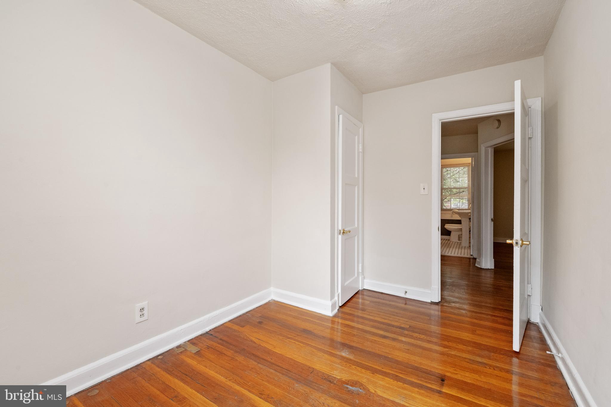 1613 Northgate Road Baltimore, MD 21218 - Photo 19 of 34