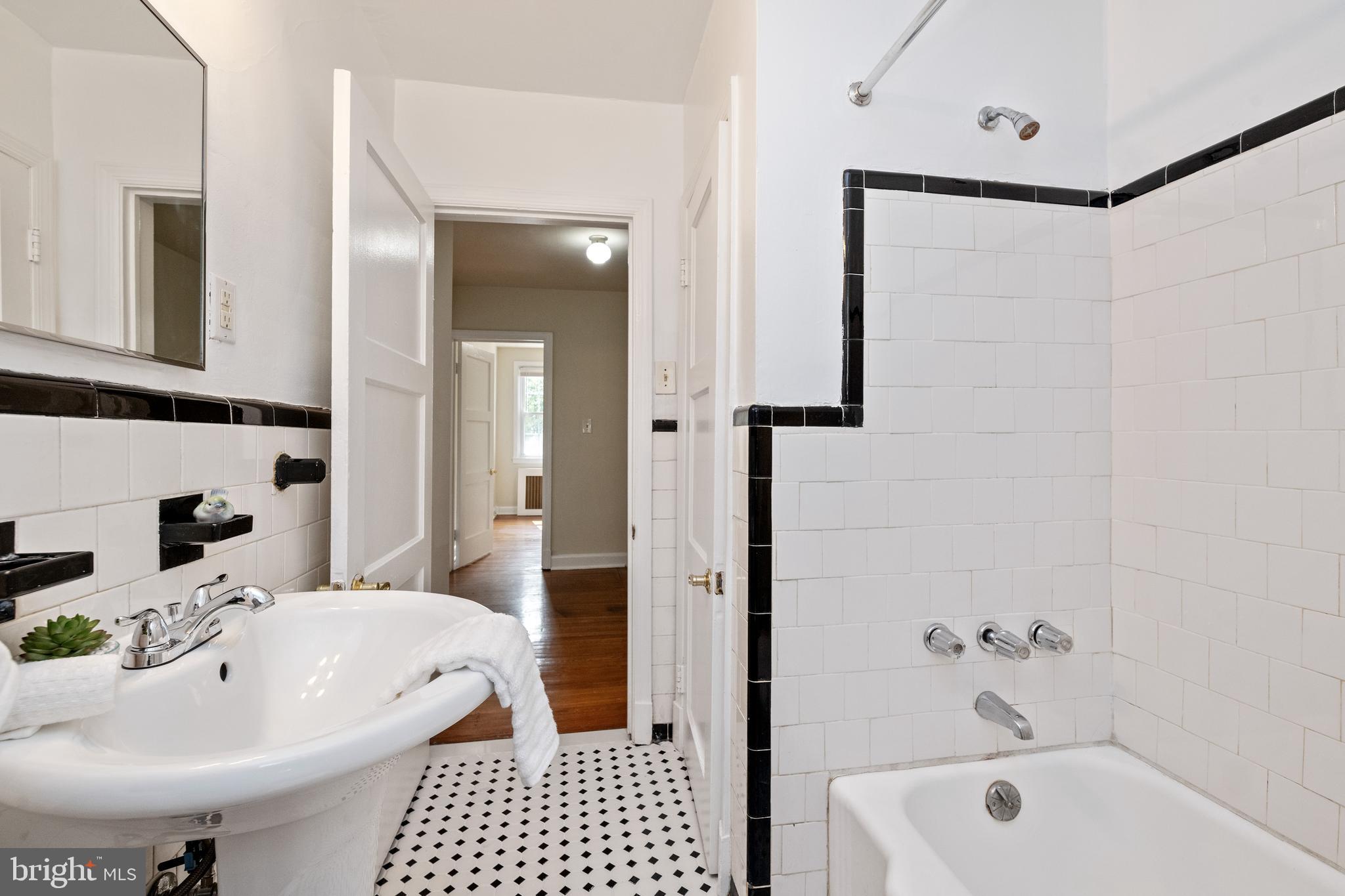 1613 Northgate Road Baltimore, MD 21218 - Photo 26 of 34