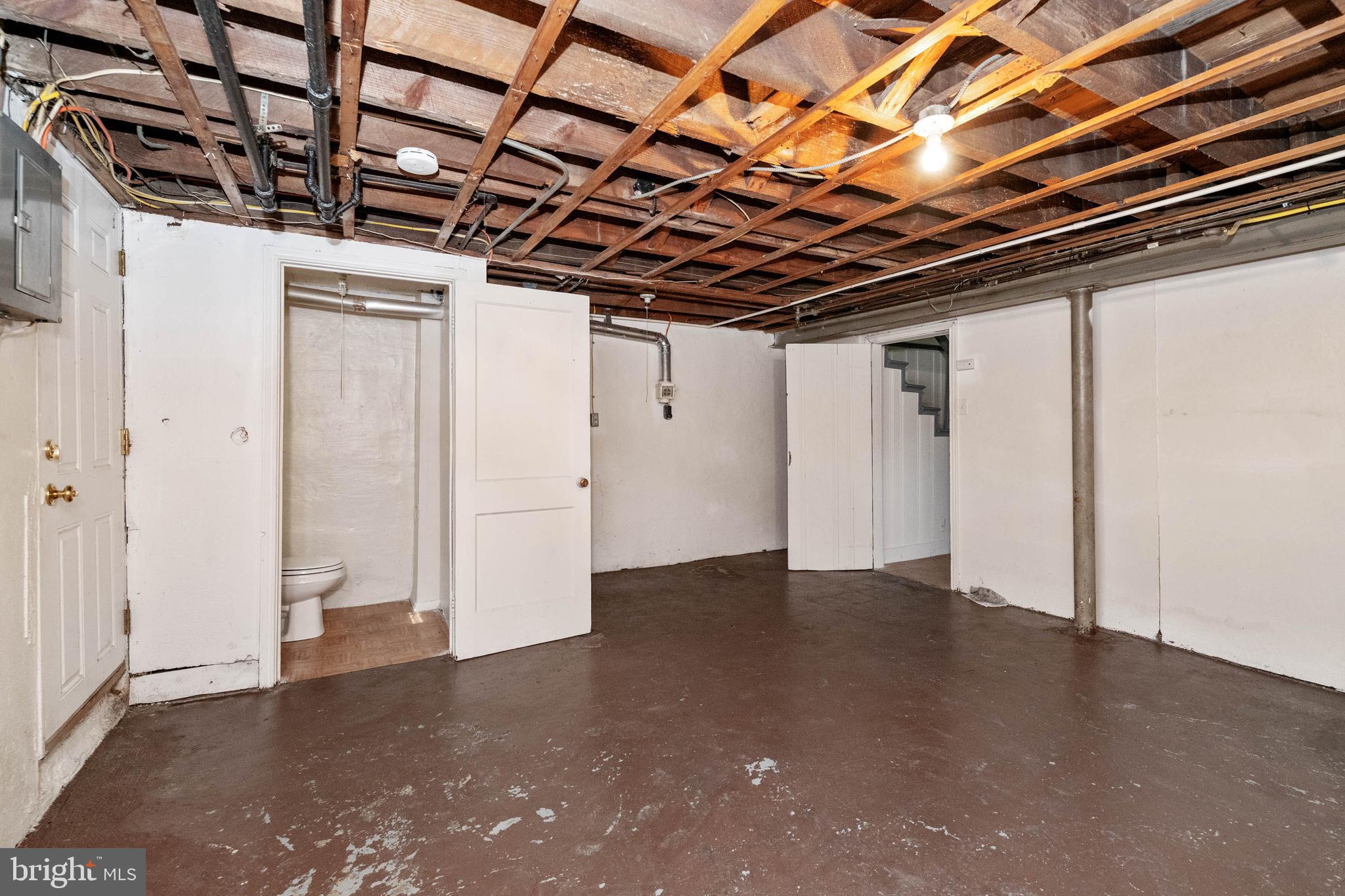 1613 Northgate Road Baltimore, MD 21218 - Photo 31 of 34