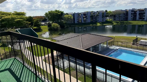 $2,400 | 1300 Southwest 122nd Avenue, Unit 4162, Miami, FL 33184