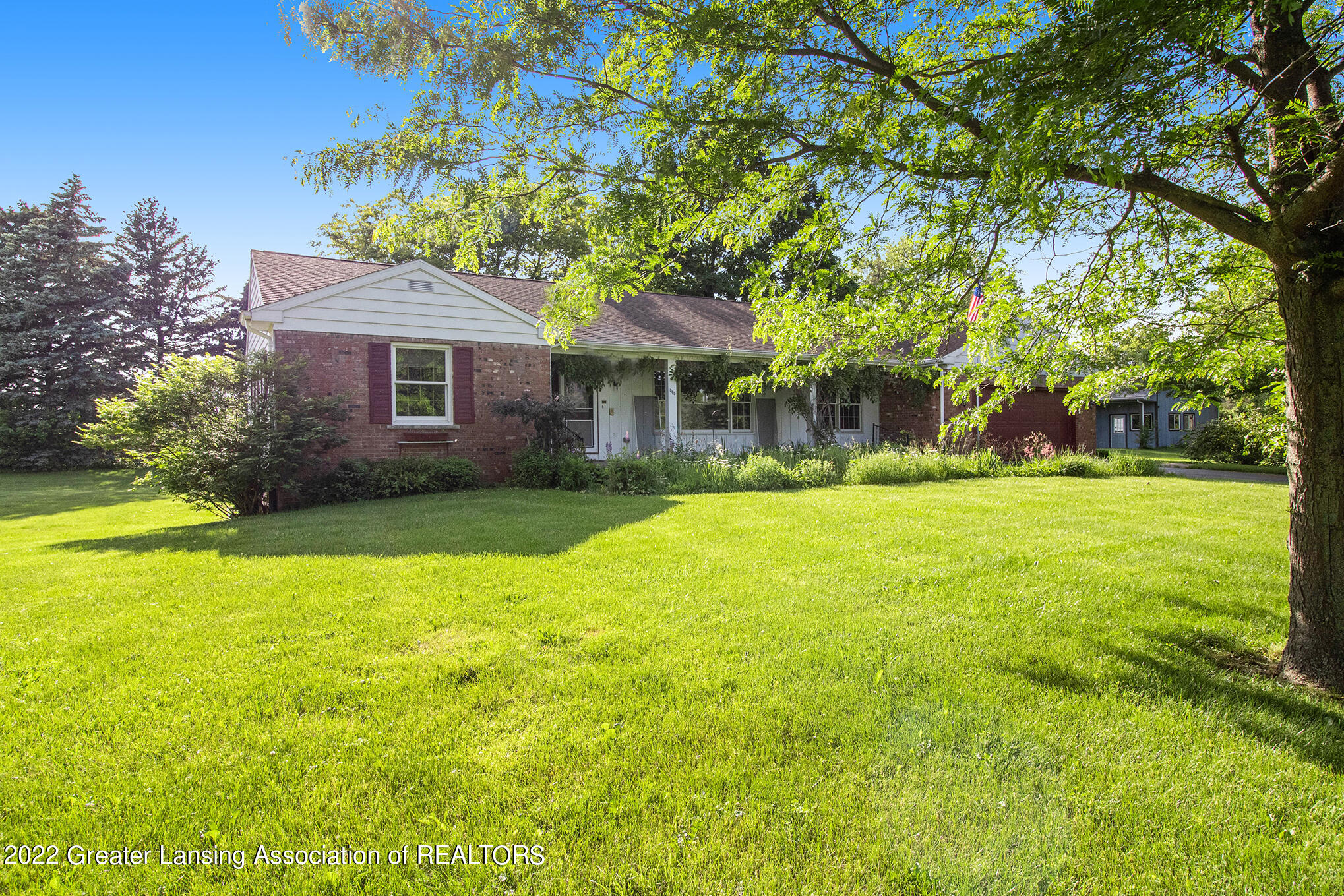 300 Ives Road Mason, MI 48854 - Photo 3 of 32 3_300