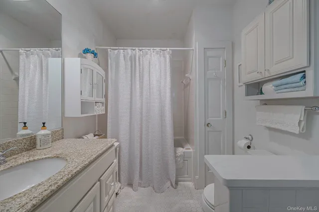 $975,000 | 45 Shore Road, East Setauket, NY 11733