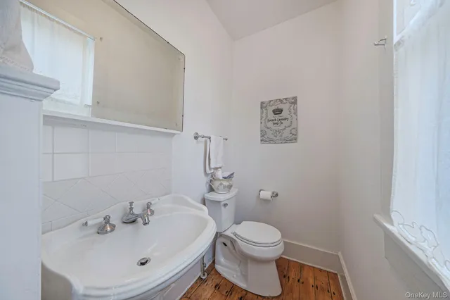 $975,000 | 45 Shore Road, East Setauket, NY 11733