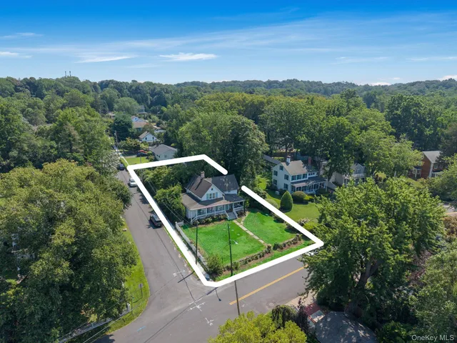 $975,000 | 45 Shore Road, East Setauket, NY 11733