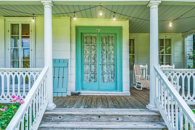 $975,000 | 45 Shore Road, East Setauket, NY 11733