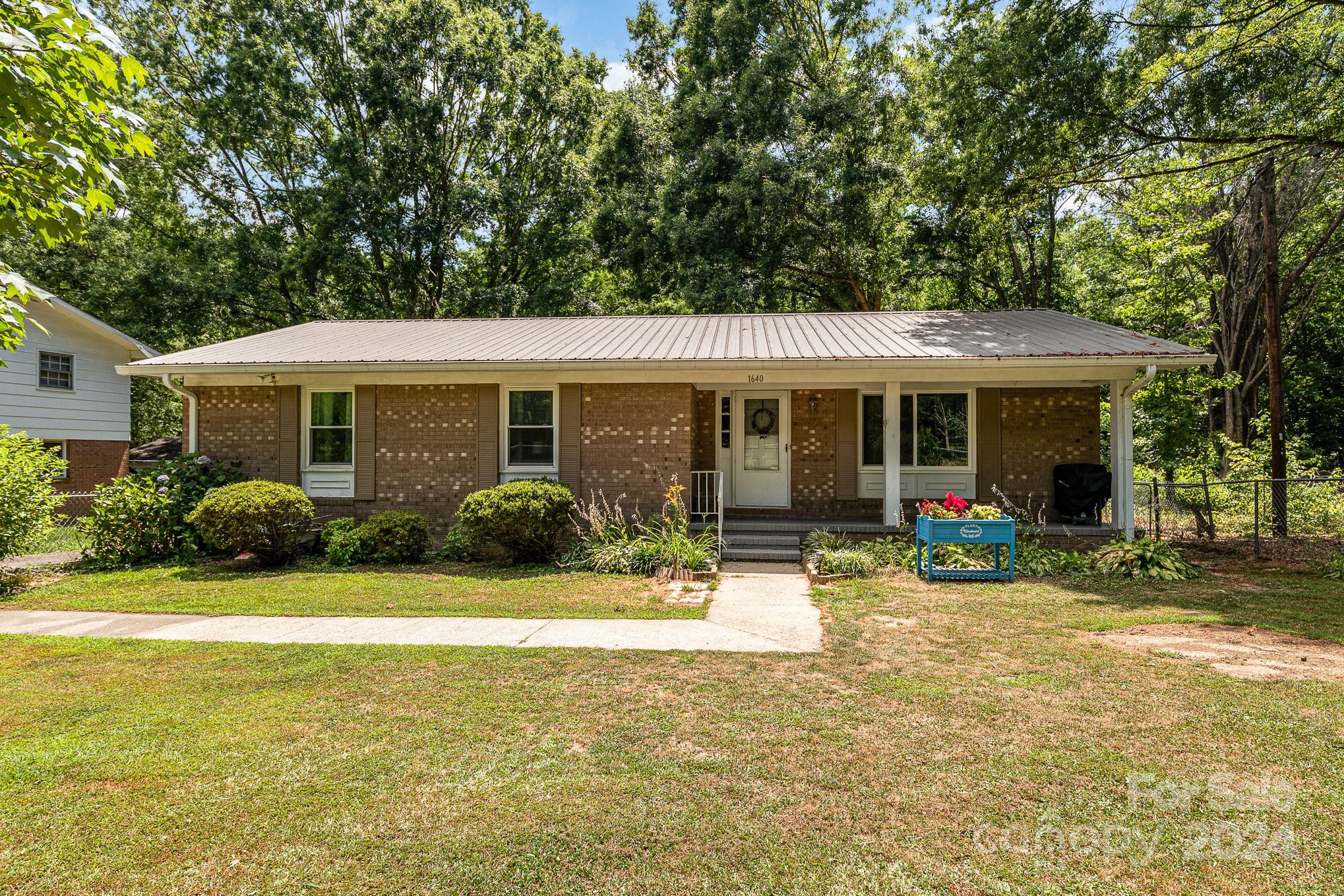 1640 West Colonial Dr  