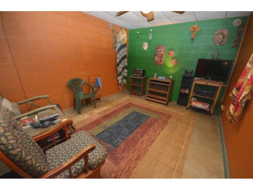 275 Webb Road Piney Flats, TN 37686 - Photo 20 of 34 Photo 20