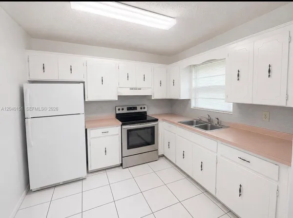 $1,550 | 5771 Southwest 36th Court, Unit 301, Davie, FL 33314