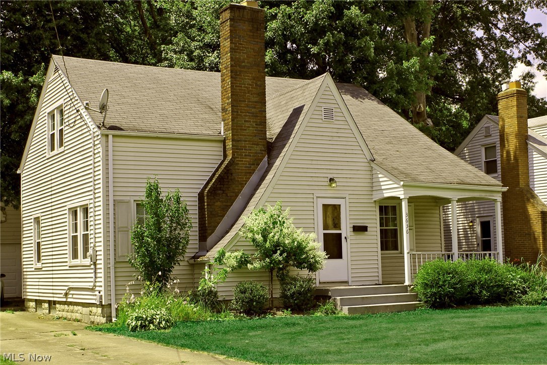 Home is maintenance free vinyl sided.