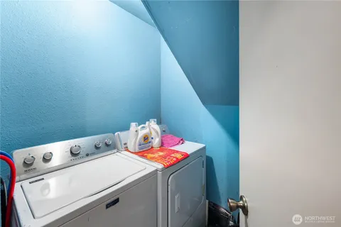 $950,000 | 3317 Claremont Avenue South, Seattle, WA 98144