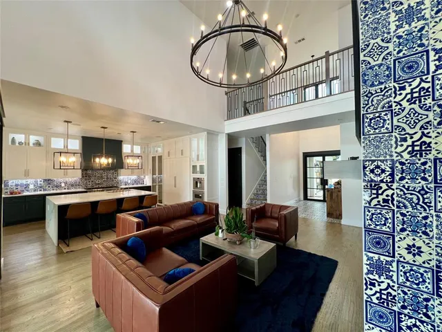 $1,350,000 | 613 Wildcat Way, Kennedale, TX 76060