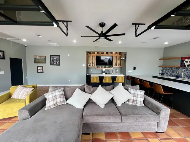 $1,350,000 | 613 Wildcat Way, Kennedale, TX 76060