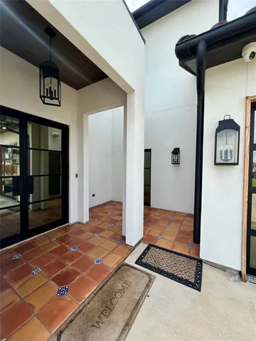 $1,350,000 | 613 Wildcat Way, Kennedale, TX 76060