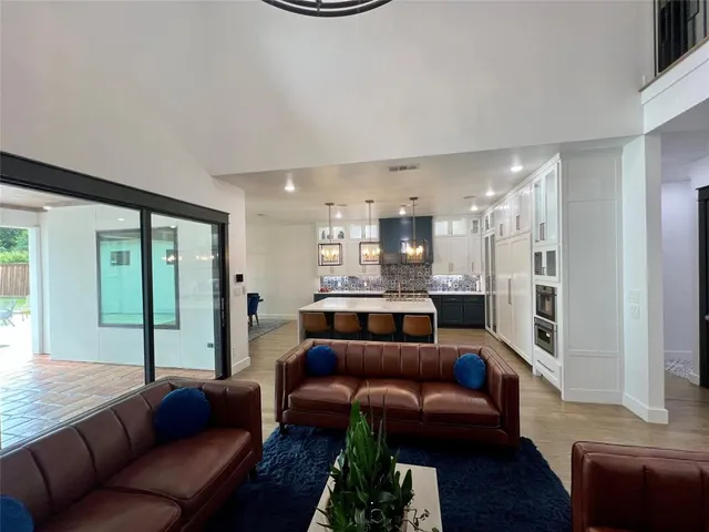 $1,350,000 | 613 Wildcat Way, Kennedale, TX 76060