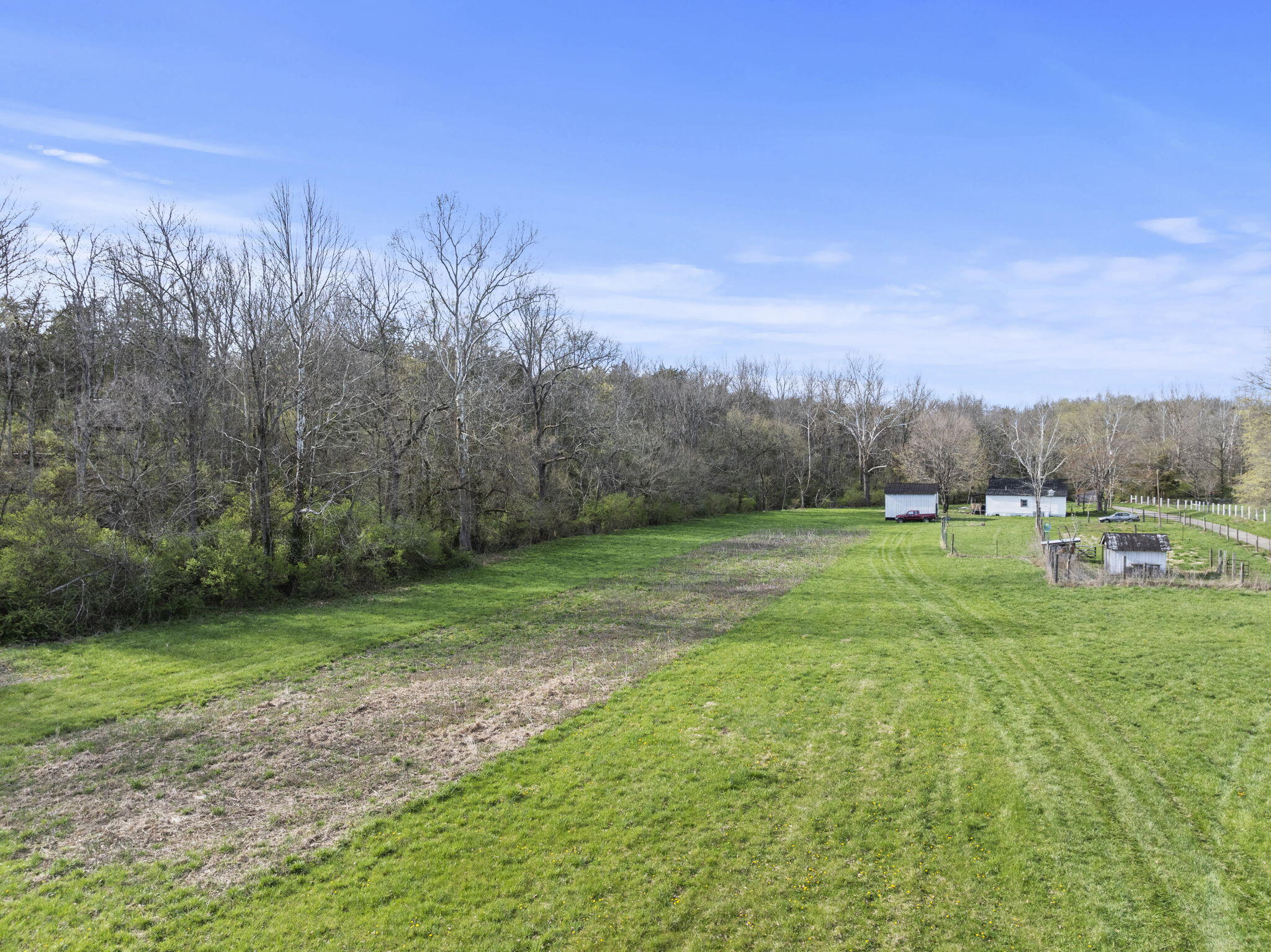 121 Johnson Road Lexington, KY 40515 - Photo 2 of 42 23-web-or-mls-DJI_20250401172121_0224_D