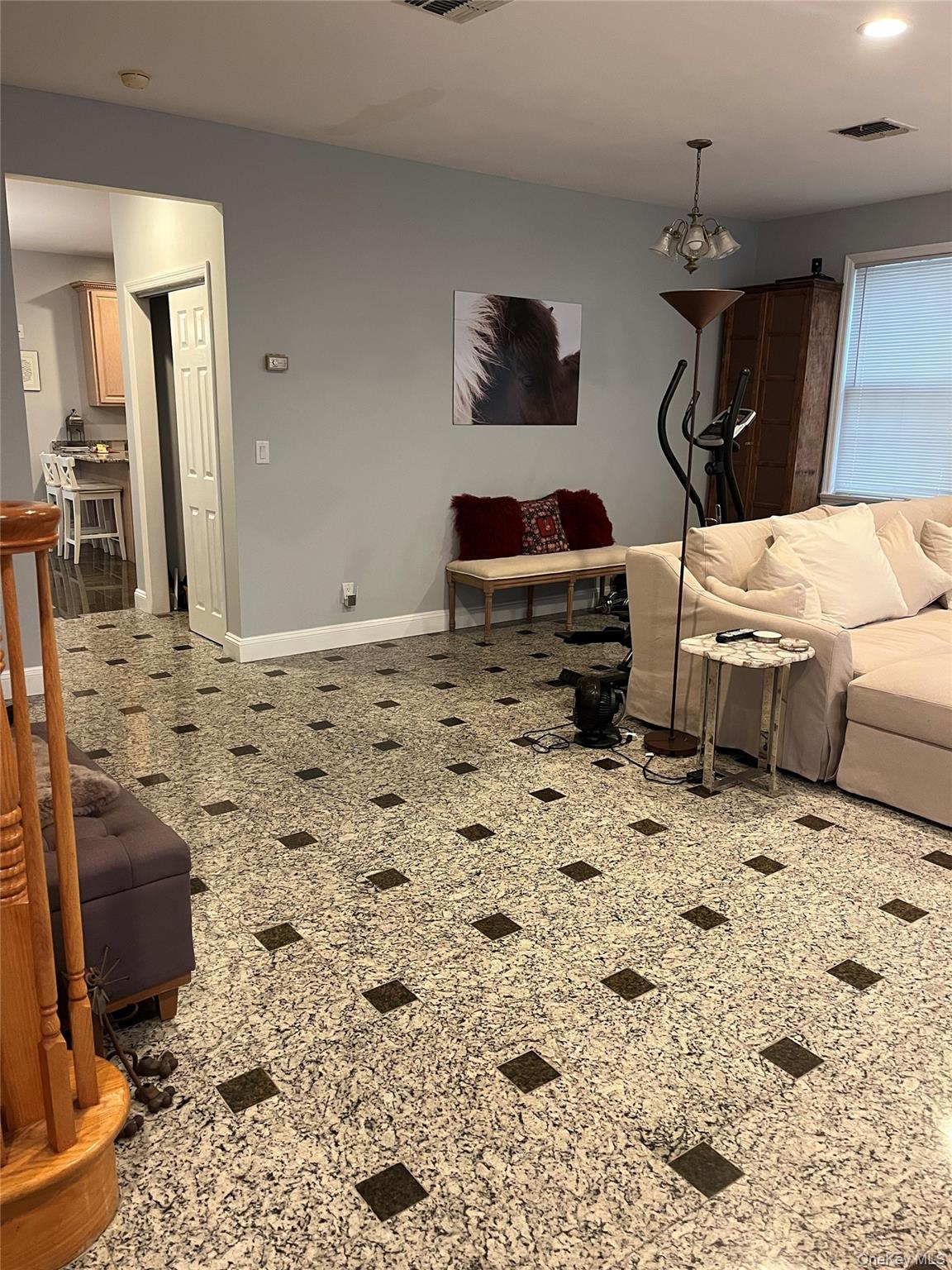 7809 Shore Road Port Washington, NY 11050 - Photo 5 of 9